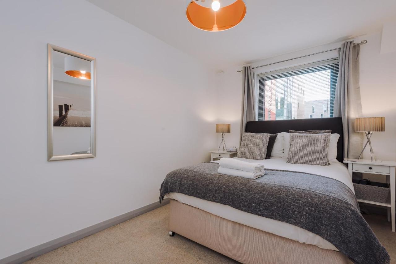 Apartment Host & - Liberty Place
